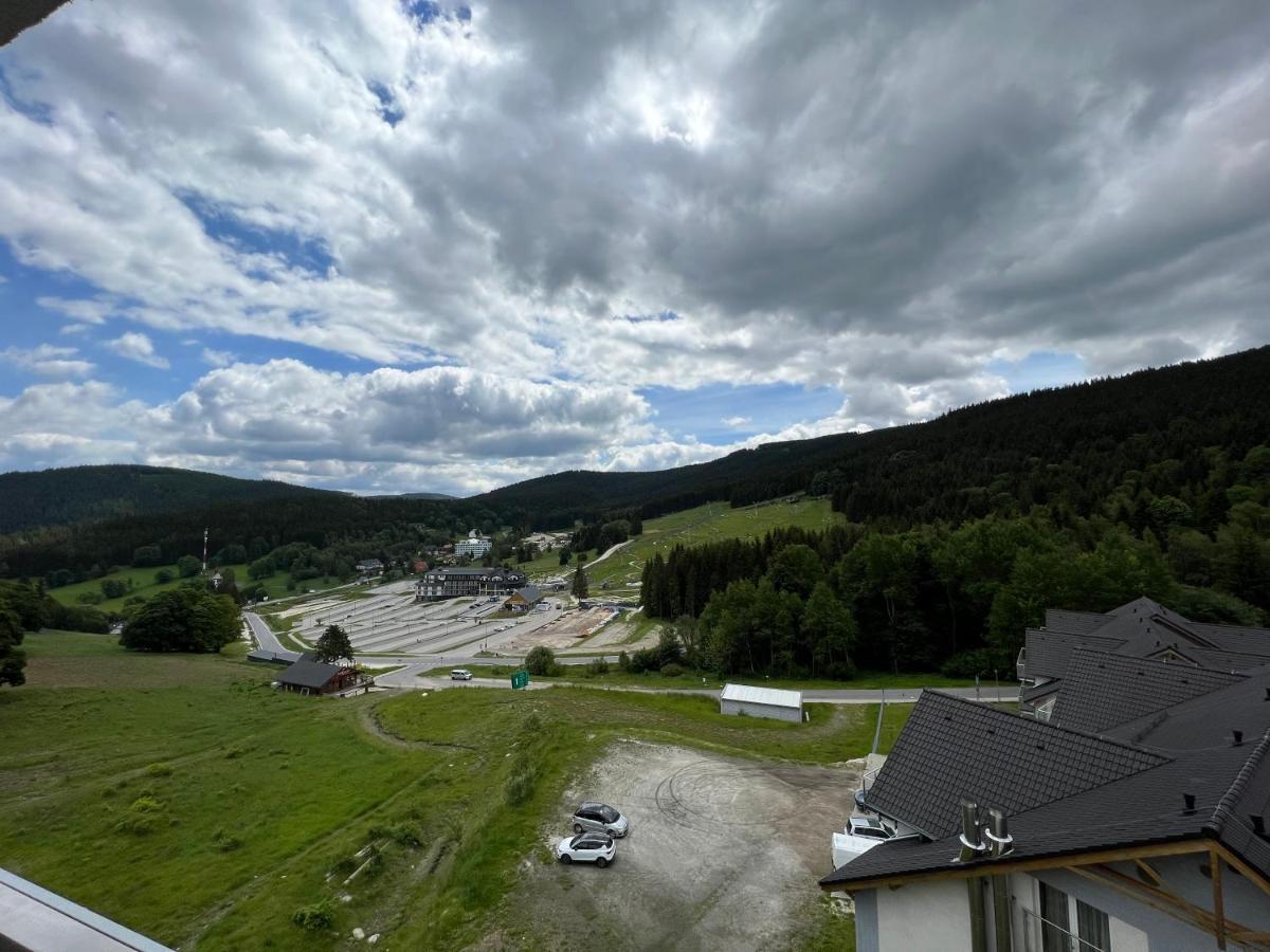 Aparthotel Apartamenty Czarna Gora 320 Сенна Экстерьер фото